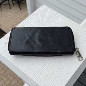 NWOT Hobo Black Leather Zip Wallet